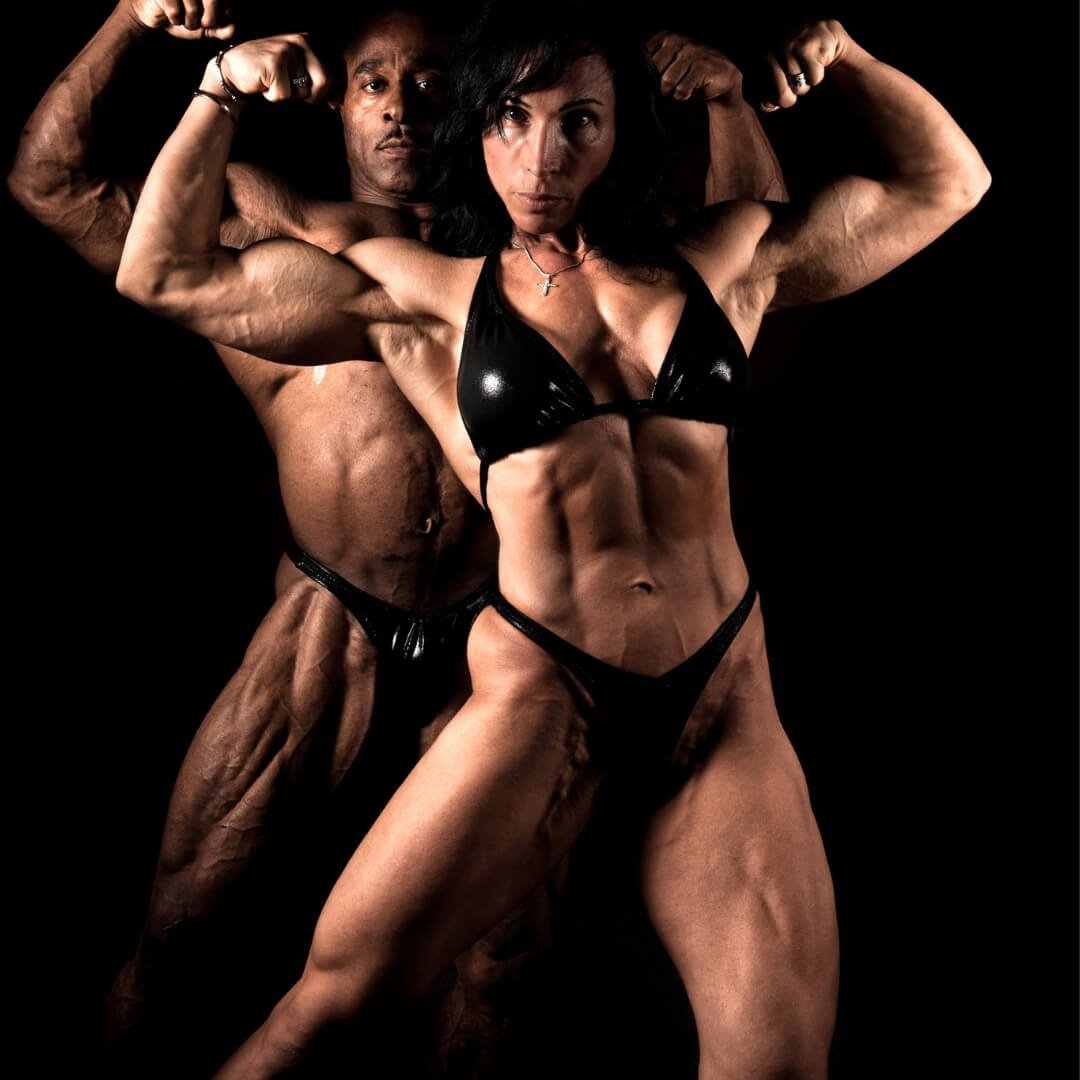 body building couple training together